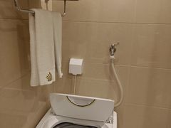 -无锡鼎尚皇冠酒店