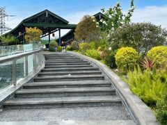 -茅草房·河畔园林火锅