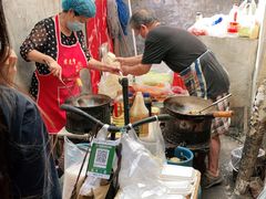 -老婆婆炒饭(小白楼1902欧式风情街店)