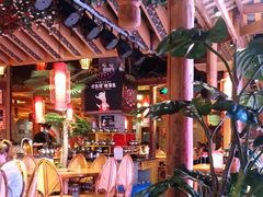 -野山舂·贵州现舂酸汤火锅(鸿通城店)