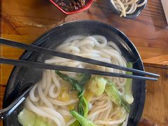 -丽虹云南过桥米线(兴工街店)