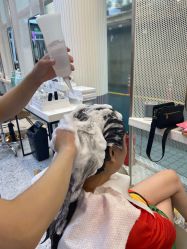 -PE SALON 