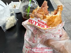 -Bánh Mì Huynh Hoa