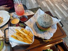 -邻海餐厅(烟台金沙滩英迪格酒店)