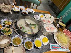 -江小渔鲜鱼火锅(应天西路店)