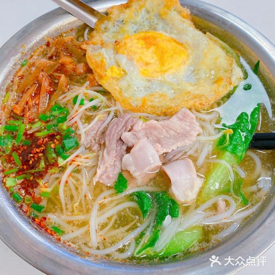 太龙鲜肉煮粉(文兴店)