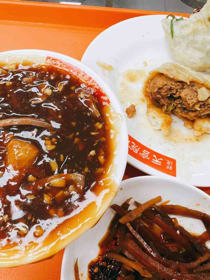 郭通天宫院小吃(三环新城店)-"觊觎天宫院的包子,很久很久……[吐舌]