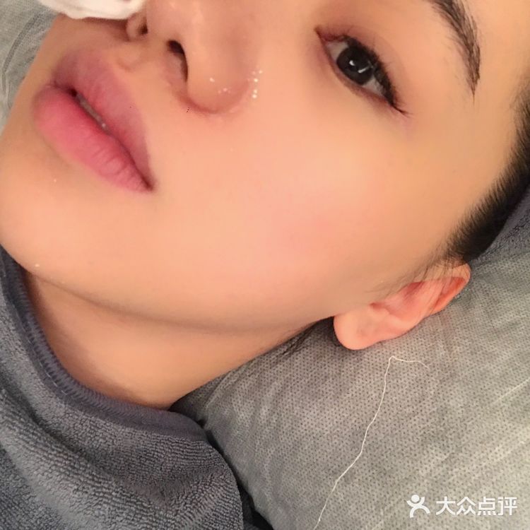 纯素颜 做完美容回家睡醒，隔天皮肤都又滑又嫩