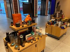 零售区-星巴克臻选(上海中环广场2F店)