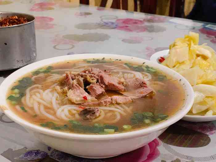 金沙鹅肉米线-"金沙鹅肉米线～～～ 被我妈安利的米线店.