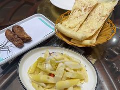 -土砂锅生态山庄·非遗砂锅雅鱼