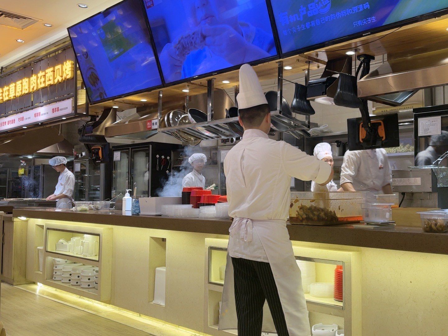 西贝莜面村(砂之船店)环境好,味道美,服务员热情