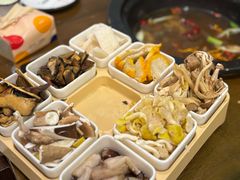 -菌乡缘·野生菌蒸汽鱼火锅(江边夜市店)