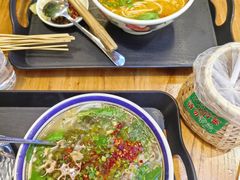 -云阿蛮云南生烫牛肉米线(奉贤路店)