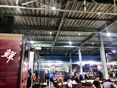 大堂-四川小胡子海鲜(丁村万人海鲜广场店)