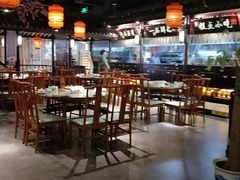 大堂-卢大鲜鱼头捞饭(美利广场店)
