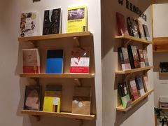 -猫的天空之城概念书店(丽江古城饮玉巷店)