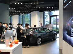 -TESLA 特斯拉(上海太古汇体验店)