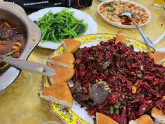 -乡土特色.冷锅鱼.牦牛肉汤锅