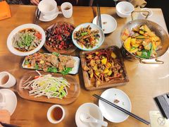 -隔壁老王·家常云南菜(花巷店)