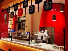 -城市大道红炉披萨烘焙坊