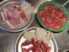 -欧巴炭烤肉오빠숯불구이(南京东路店)