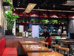 大堂-渝是乎酸菜鱼·川渝小炒(新世界百货望京店)
