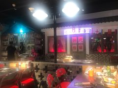 -马路牙子烧烤音乐酒馆(望京店)