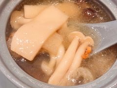 山珍菌炖汤-鹿港小镇(悠唐店)