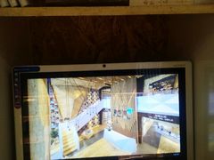 -新华里咖啡书吧(新华书店小寨店)