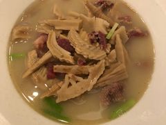 笋干煮风鹅-新花城蟹粉馆(乌鲁木齐店)