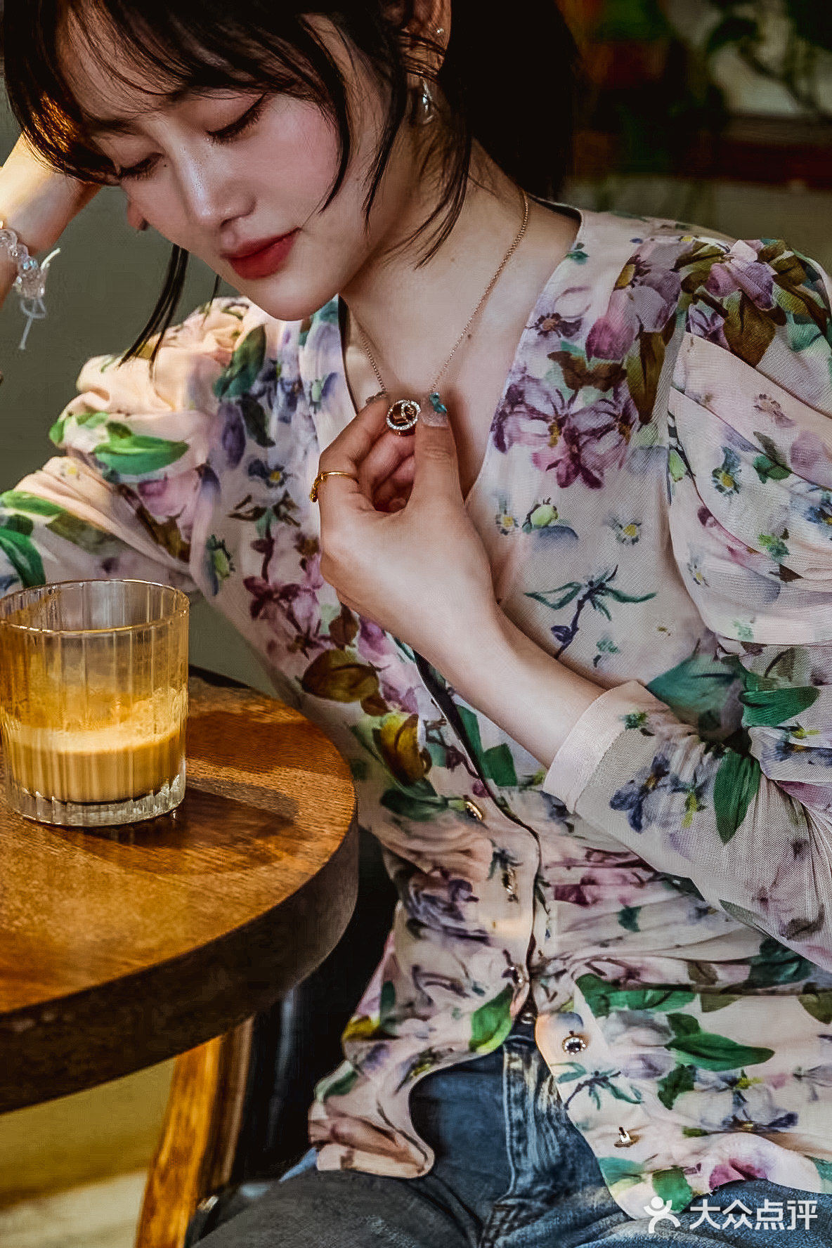 南京|与闺蜜油画咖啡馆☕今日OOTD 