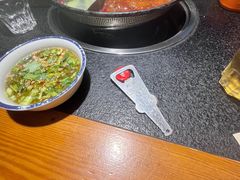 -两三事小郡肝串串香火锅(桂庙店)