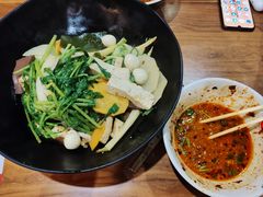 -万记麻辣烫国展总店