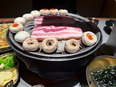 -草家酱蟹炭火烤肉店(珲春南路一店)
