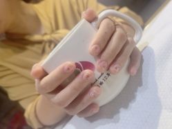 -桃色美甲沙龙