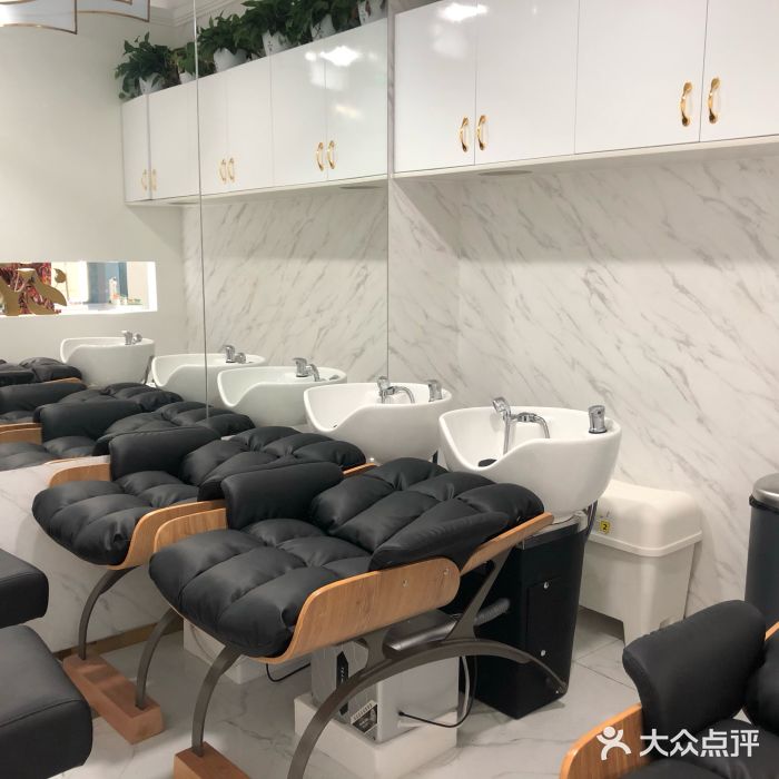 MYYF SALON烫发染发图片