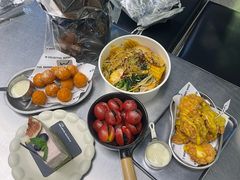 -W COLLECTIVE  DESSERT SHOP