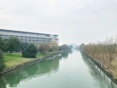 -上海佘山世茂艾美酒店