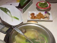 -喃喃椰·糟粕醋·椰子鸡火锅(七堡花园店)