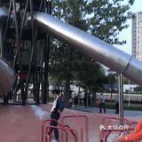 应该是长白府这楼盘自己建的小公园吧～特别适合带孩子去