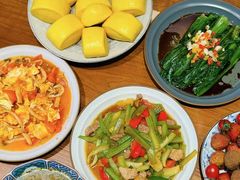 -爱的果实月嫂育婴师(世纪东方店)