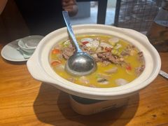 -头上红煨盐鸡·非遗院子餐厅