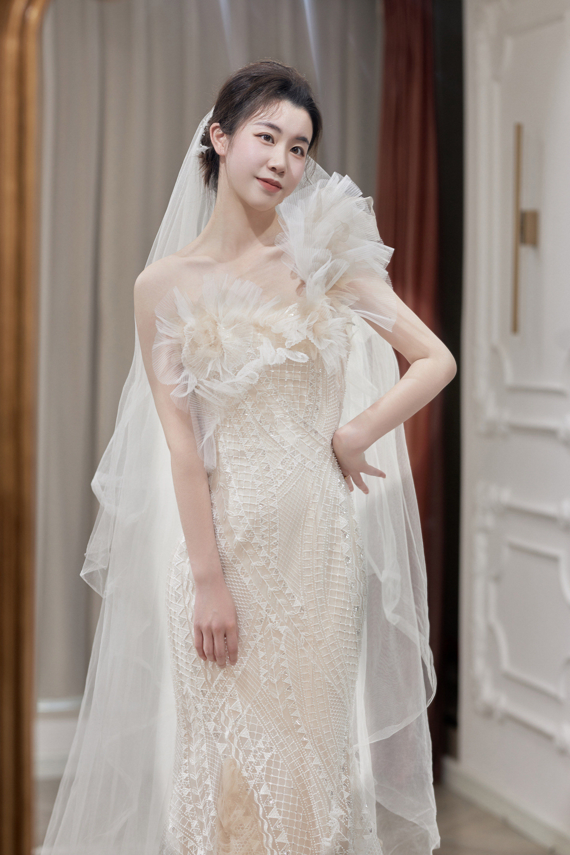 小众婚纱 不可错过的新款鱼尾纱