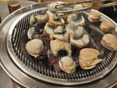 -围炉肉舍•炭烤活鳗•丹东海鲜烤肉(步行街店)