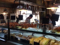 面包甜点陈列柜-仙峰天然面包(迎宾路店)