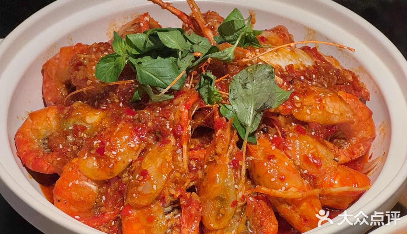 就在新街口！这圣诞氛围也太超前了！