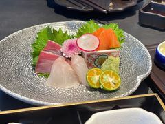 -铭牛烧肉·和牛海鲜自助(高新月牙湖店)