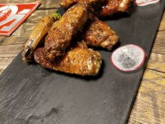 双拼烤鸡翅-HIGH FIVE哈福手工汉堡(桂林路店)