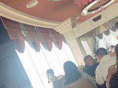 -荣誉国际酒店-云顶旋转餐厅